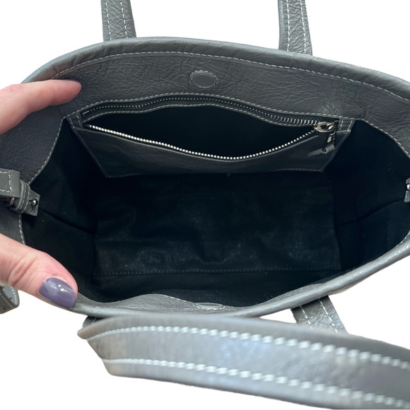 BALENCIAGA Small Barbes East-West Striped Shopper Tote Grey - Picture 5 of 5